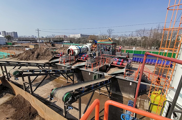 重金屬污染場地土壤修復(fù)現(xiàn)場